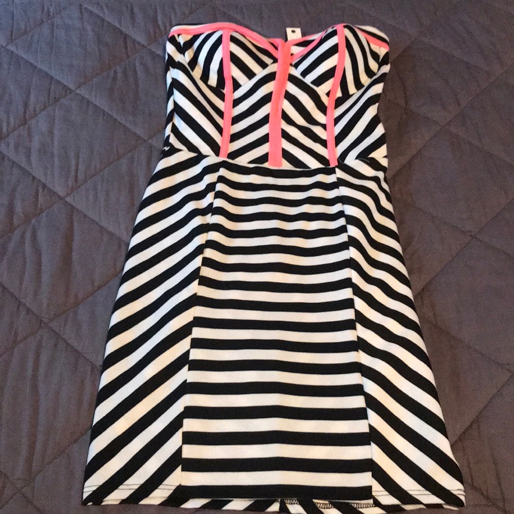Malloy Los Angeles Mini Dress